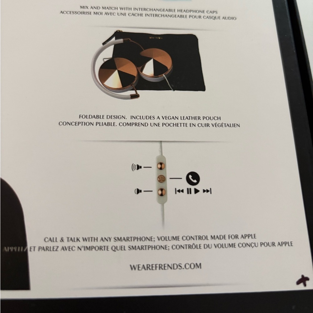 NWT FRENDS Taylor Wireless Headphones - Picture 7 of 9